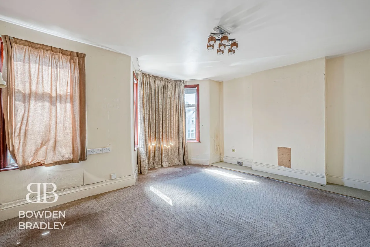 De Vere Gardens, Ilford, IG1, photo 3