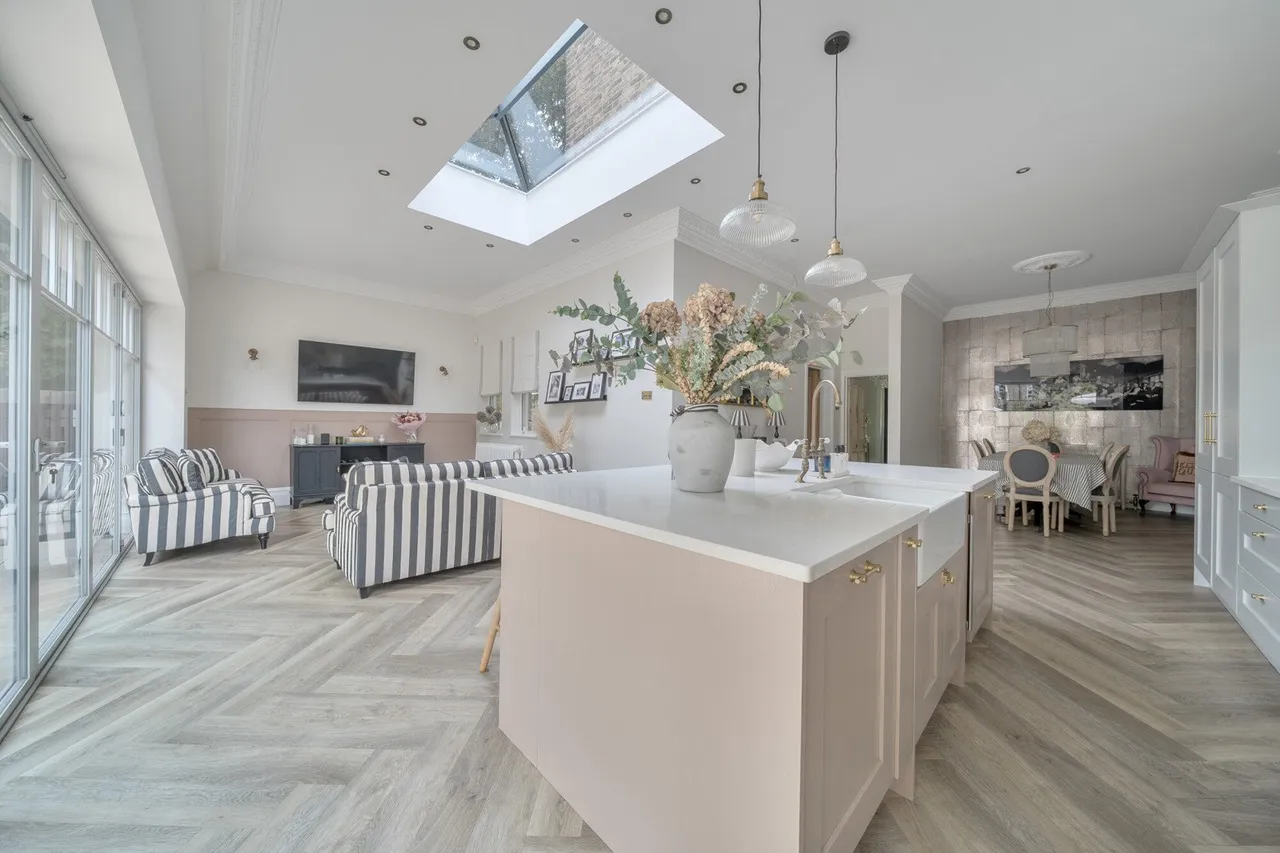 Longlands Road, DA15, photo 4