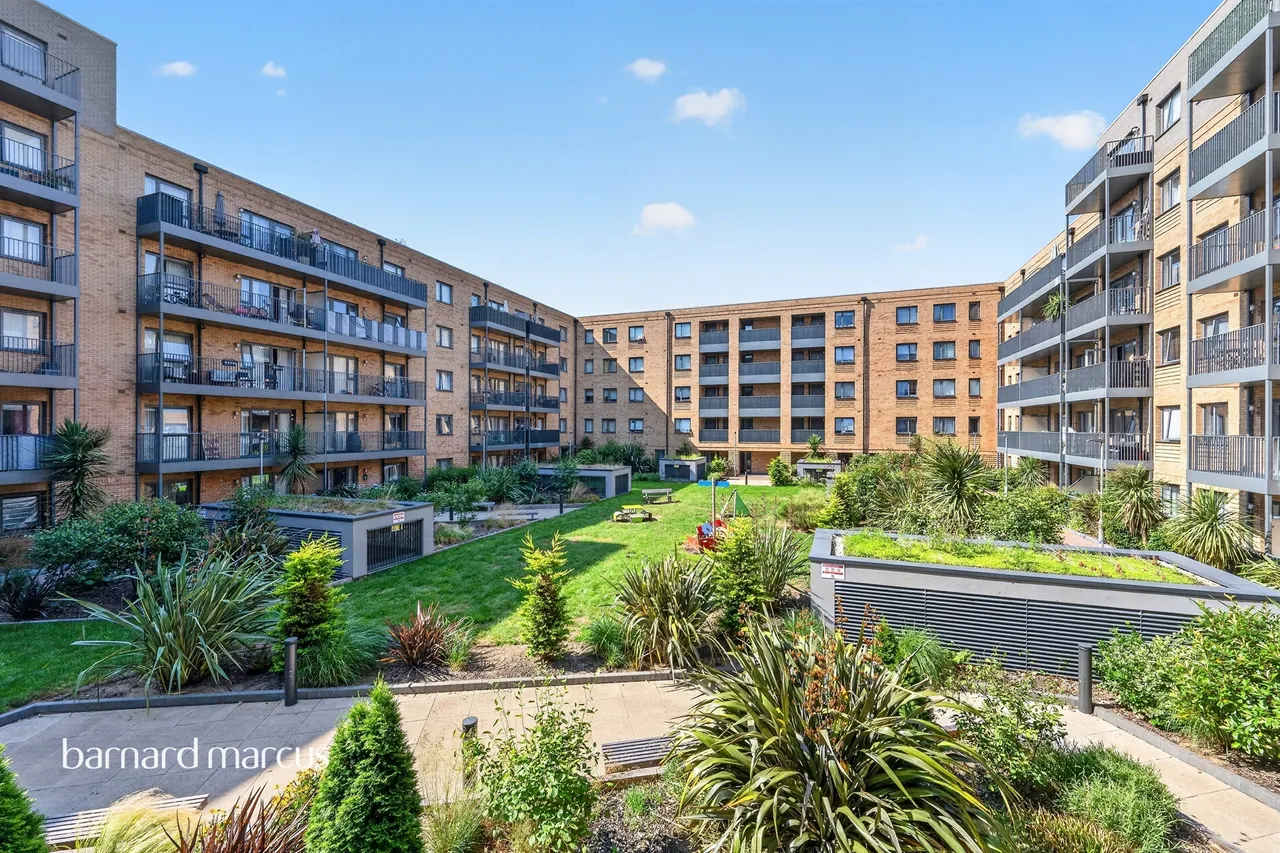 1 bed flat for sale — Powdermill Close, New Malden