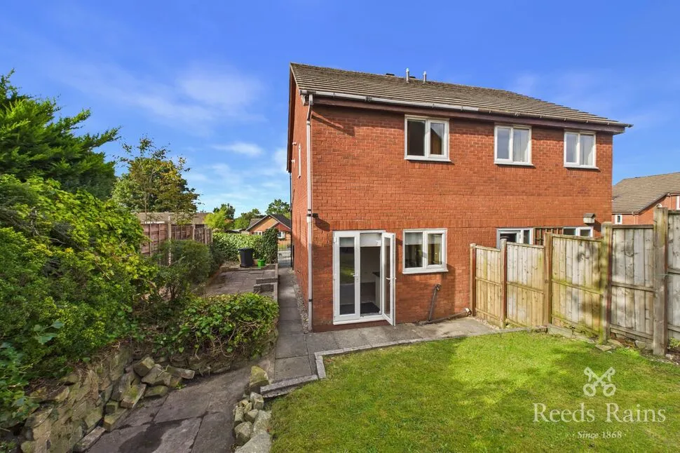 Peveril Gardens, New Mills, SK12, photo 12