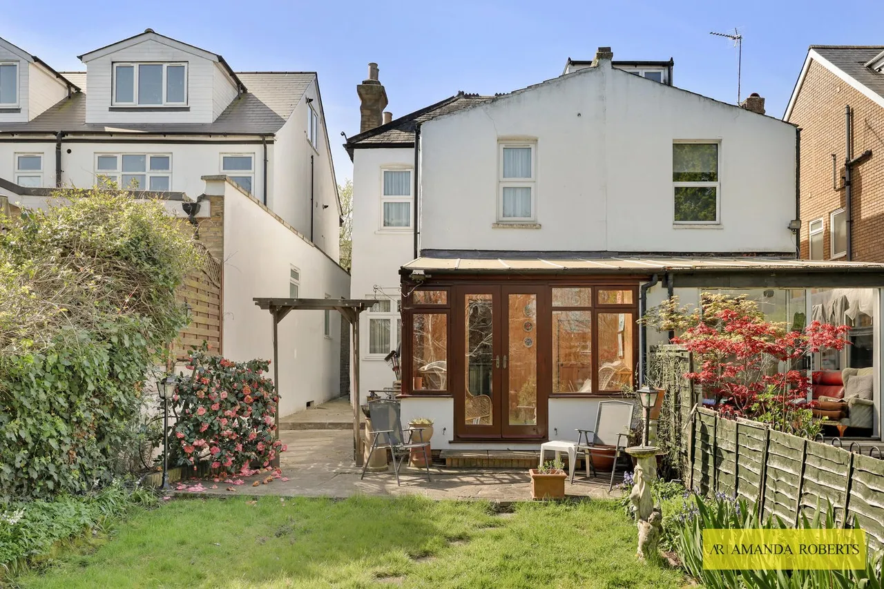 Warren Road, London, photo 22