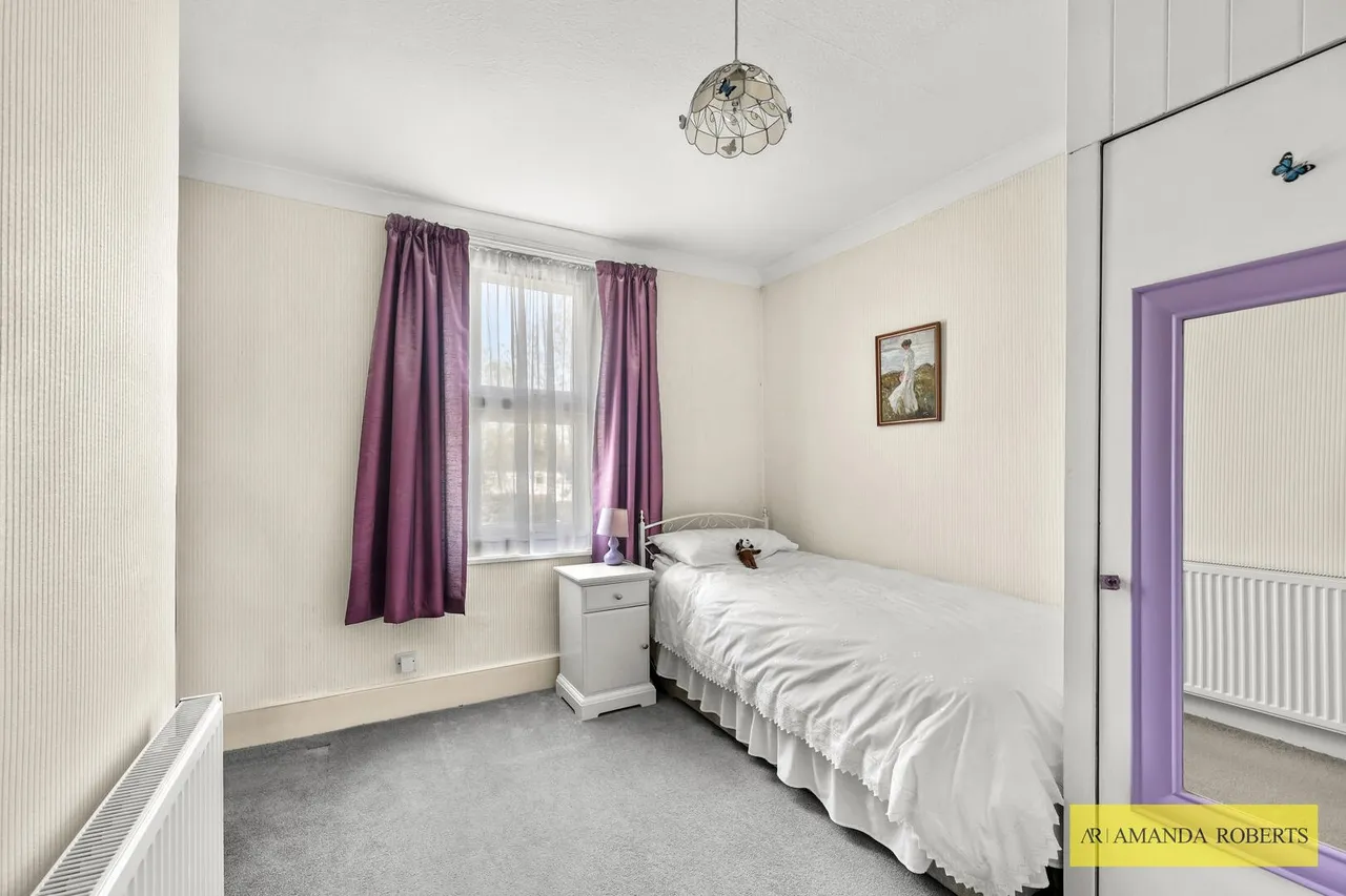 Warren Road, London, photo 17