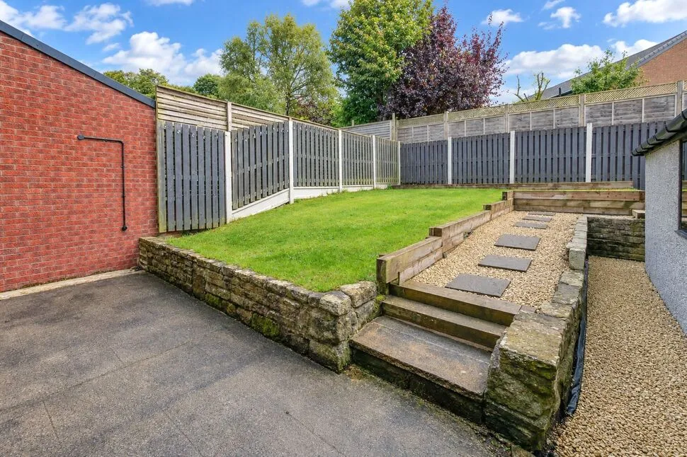 Somerset Avenue, Baildon, BD17, photo 18