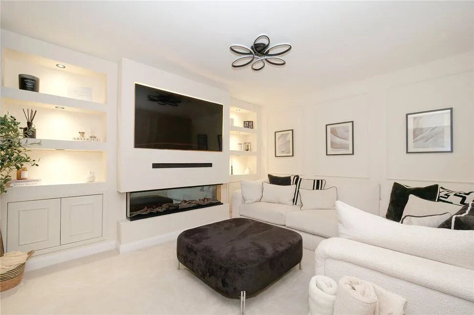 Somerset Avenue, Baildon, BD17, photo 2