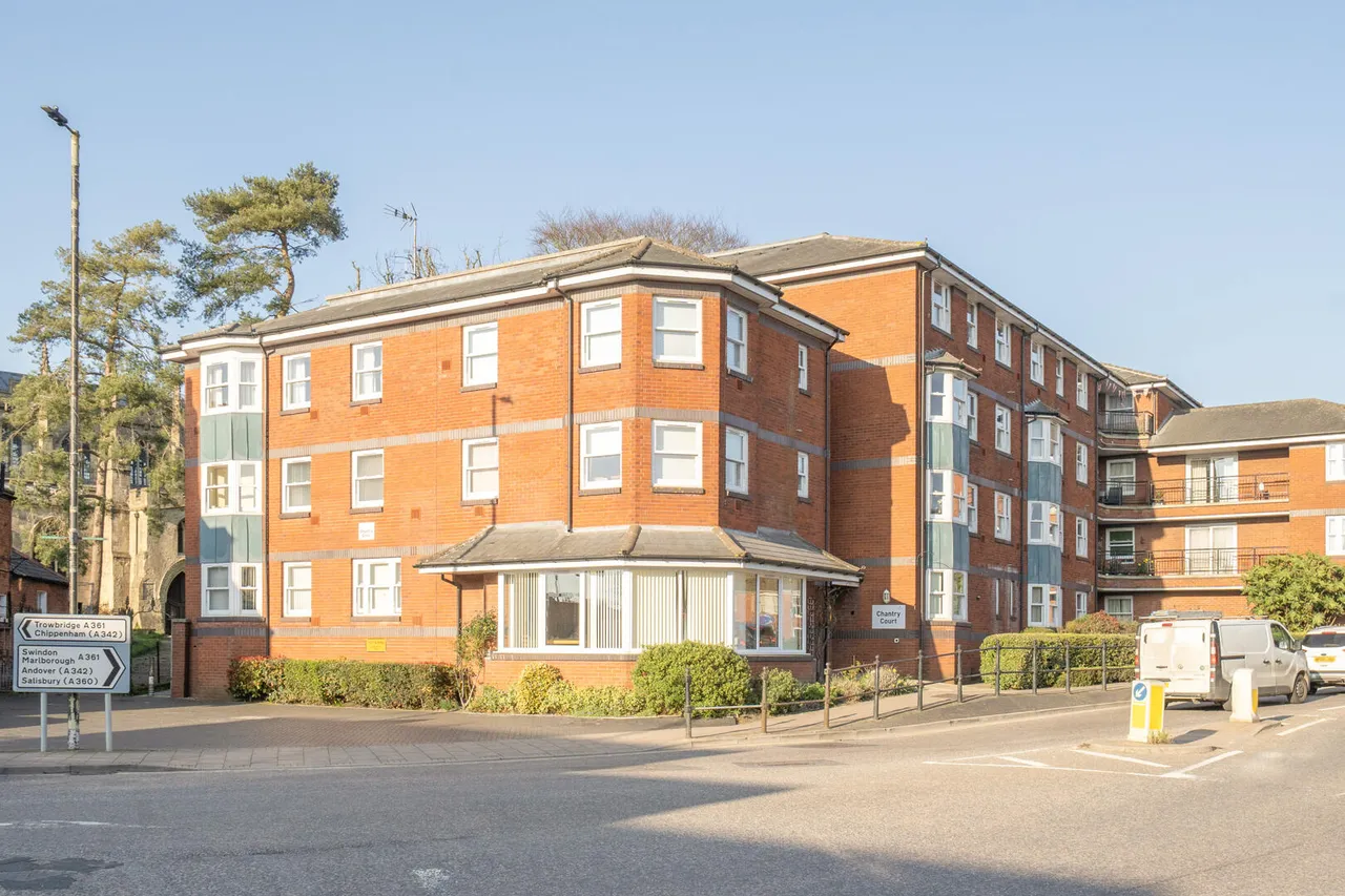 2 bed retirement property for sale, New Park Street, Devizes, SN10