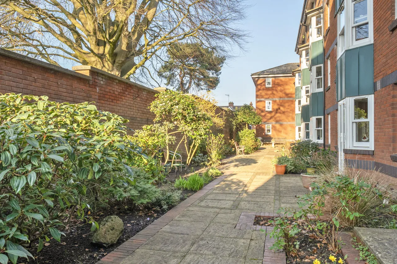 New Park Street, Devizes, SN10, photo 14