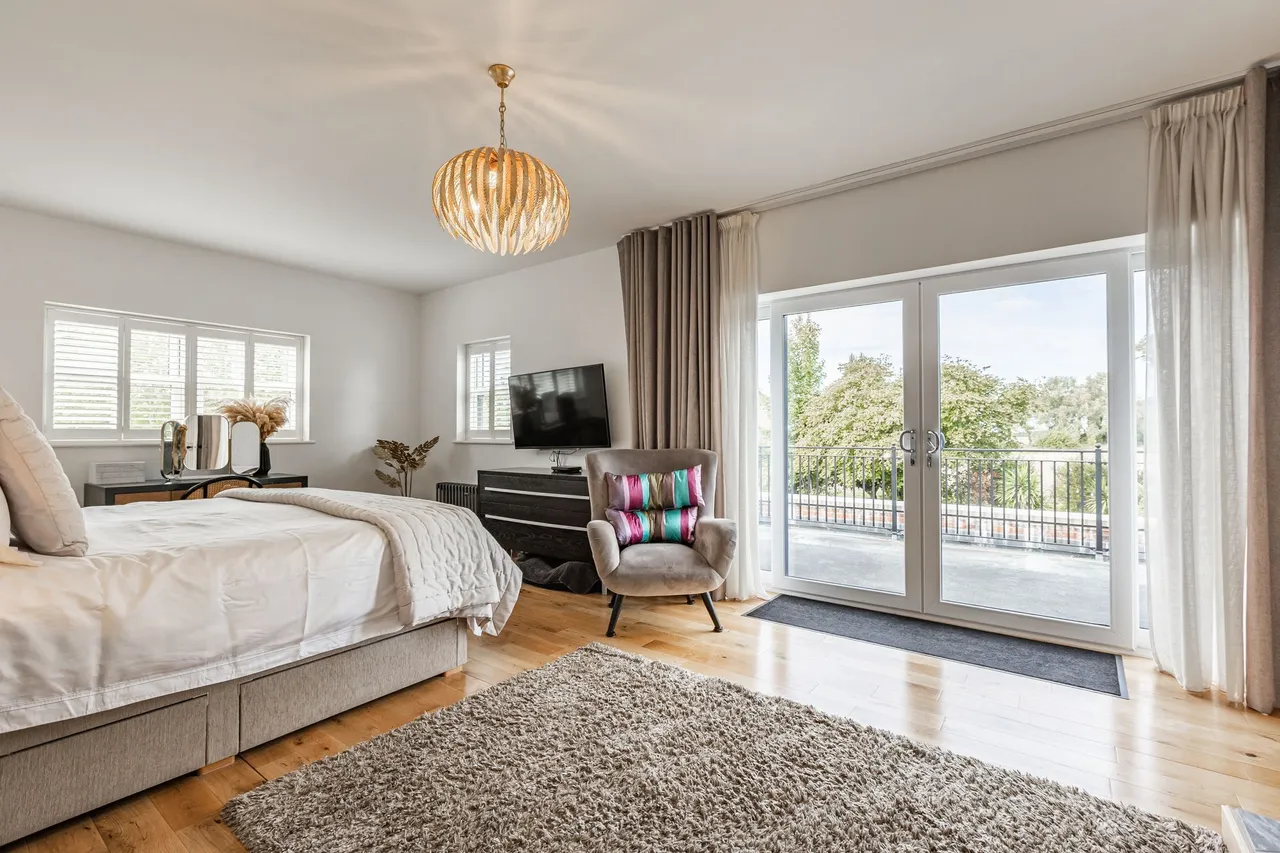 Beautifully Renovated Country Residen, photo 14