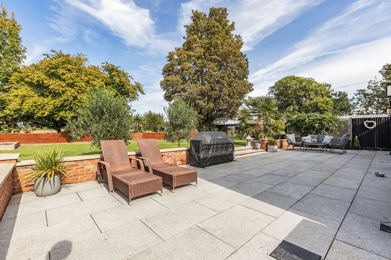 Beautifully Renovated Country Residen, photo 21
