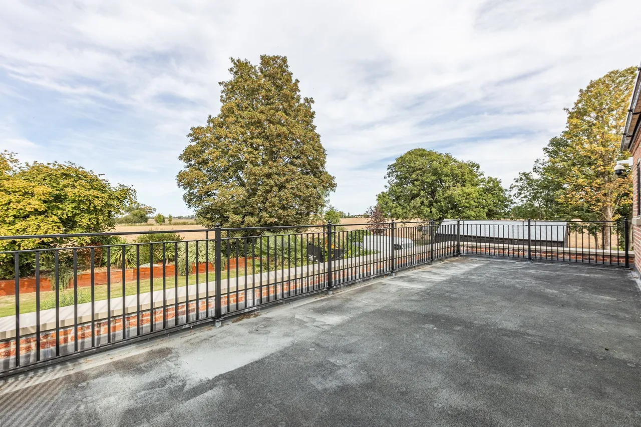 Beautifully Renovated Country Residen, photo 15