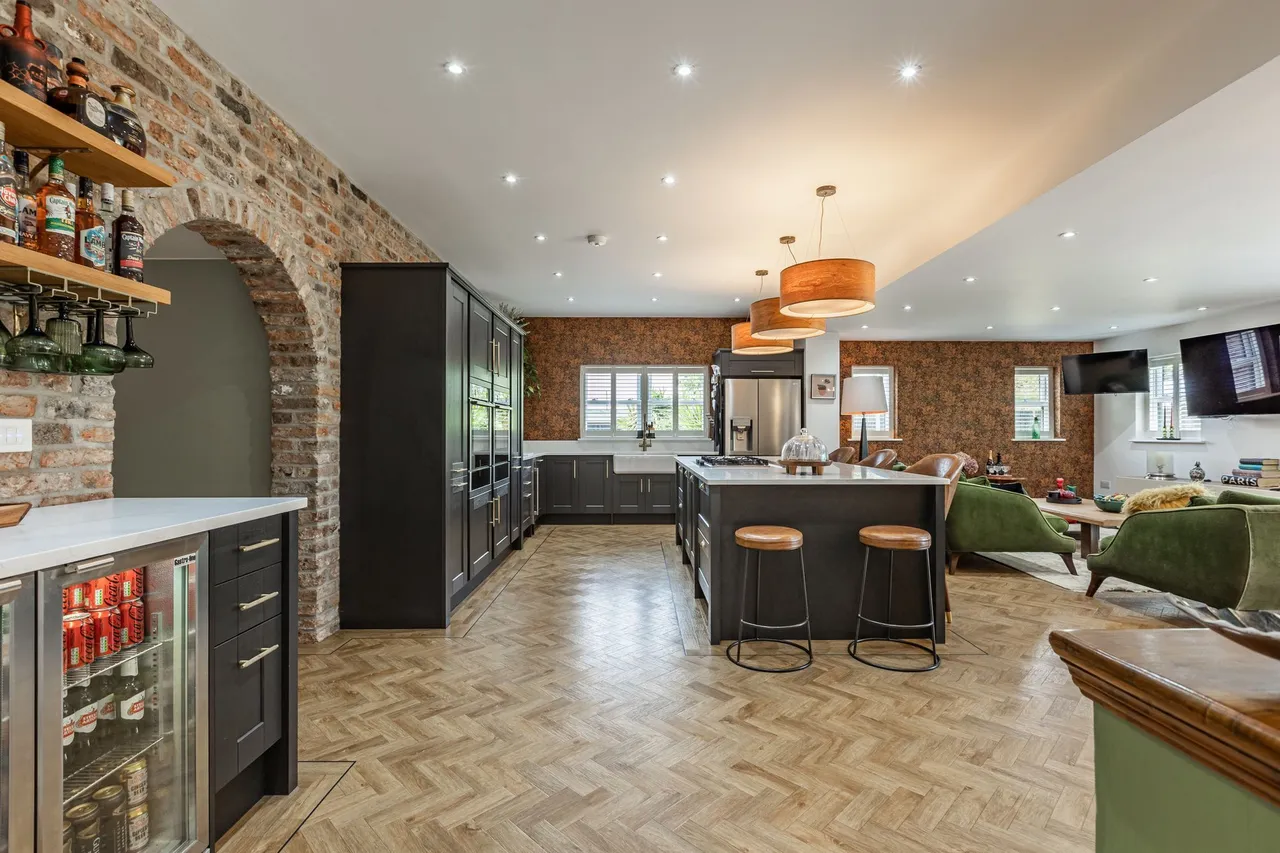 Beautifully Renovated Country Residen, photo 7