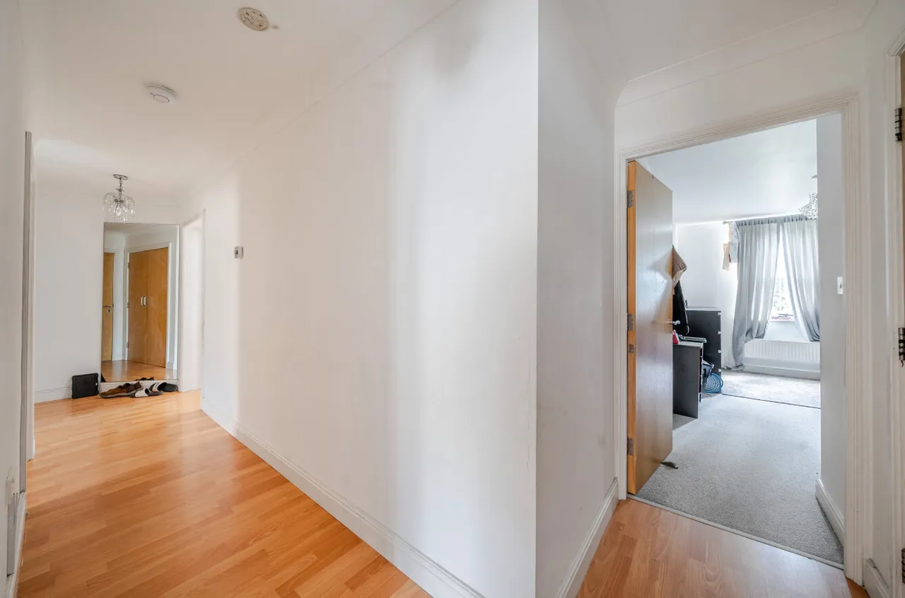Stoneleigh Court, Shadwell, LS17, photo 5