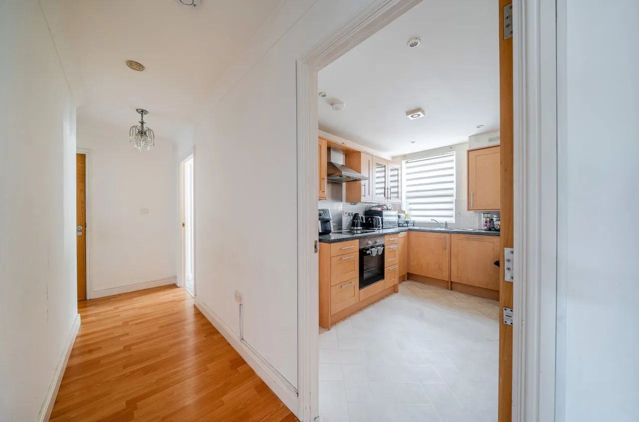 Stoneleigh Court, Shadwell, LS17, photo 6