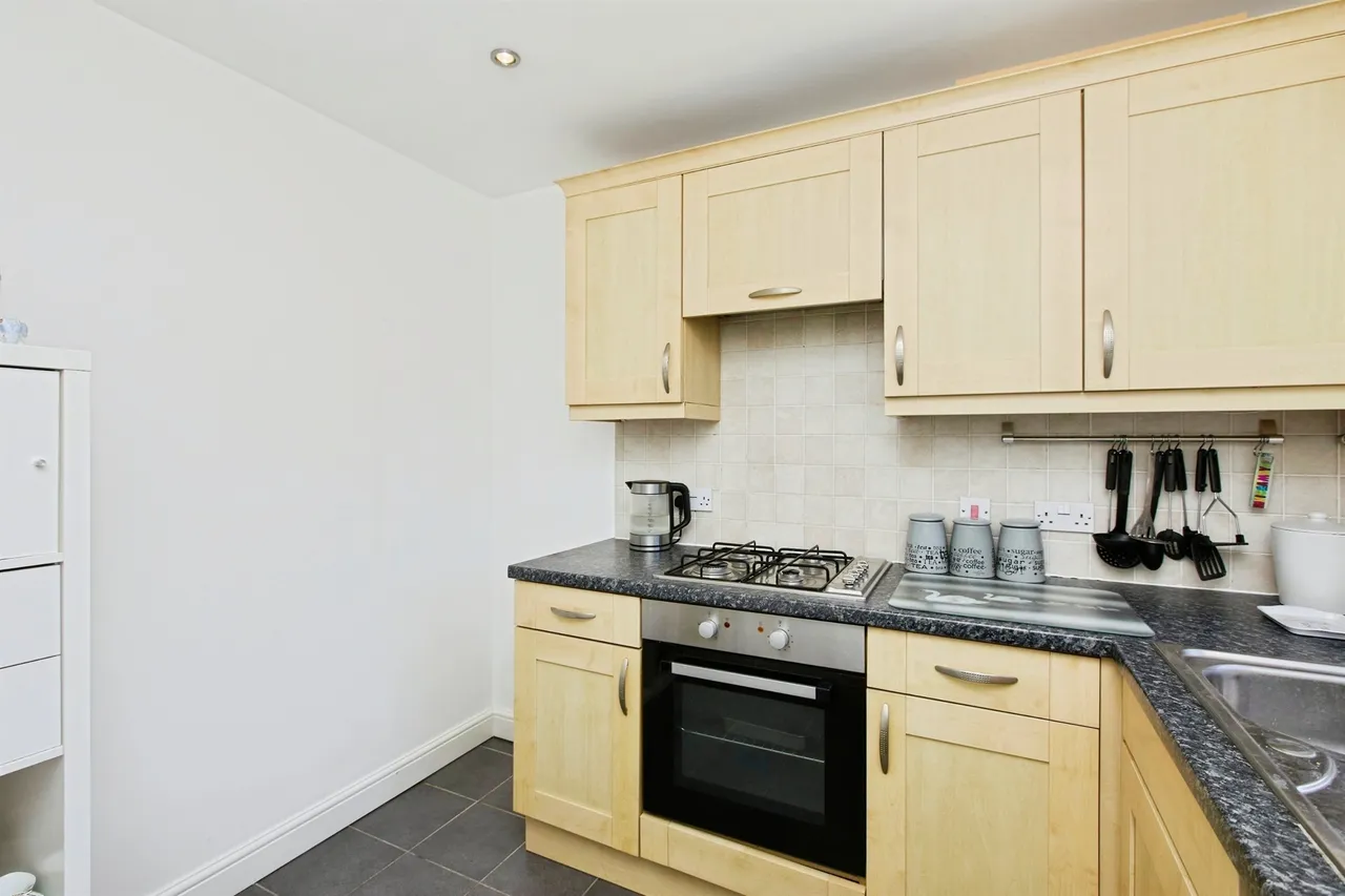 Tilley Green, Newhall, DE11, photo 9
