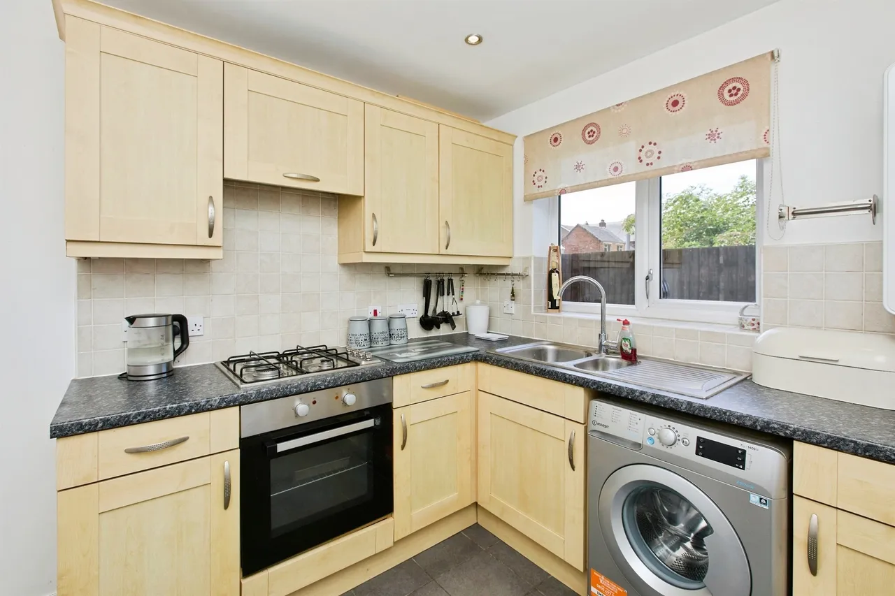 Tilley Green, Newhall, DE11, photo 10