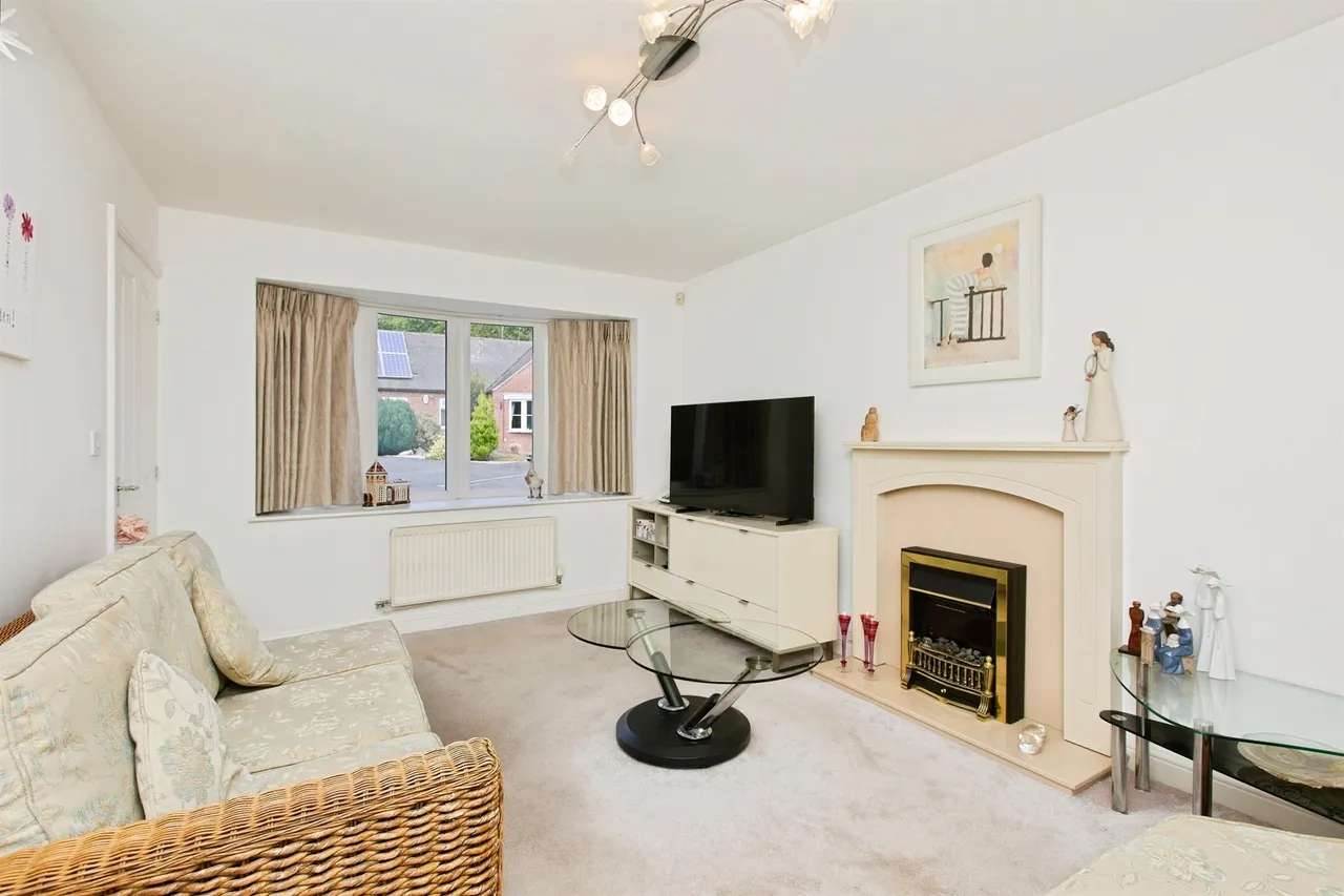 Tilley Green, Newhall, DE11, photo 4
