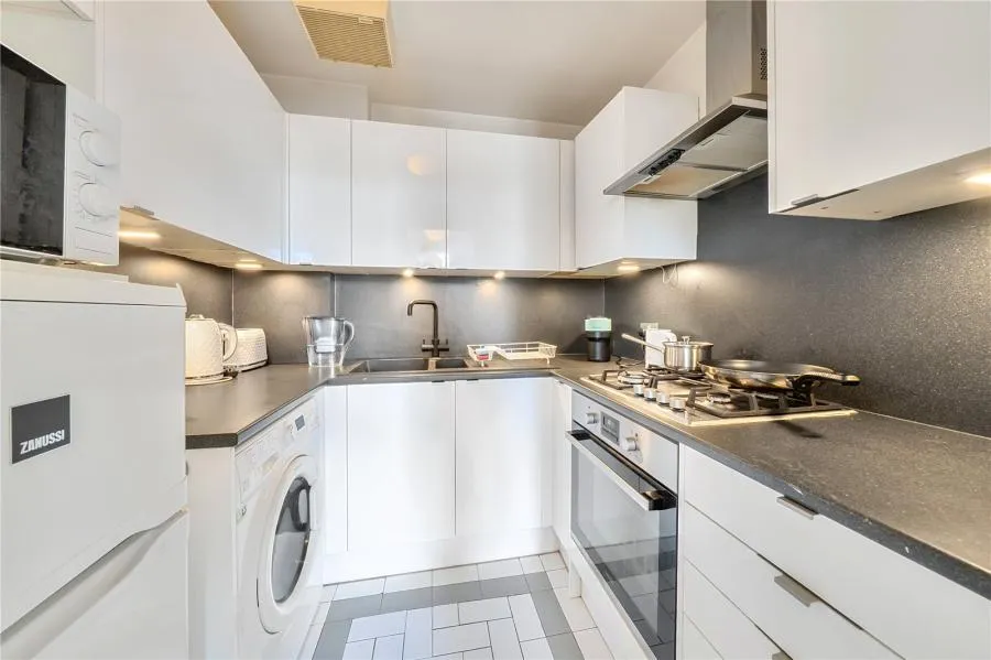 Coral Row, London, SW11, photo 5