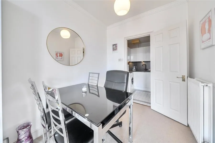 Coral Row, London, SW11, photo 4