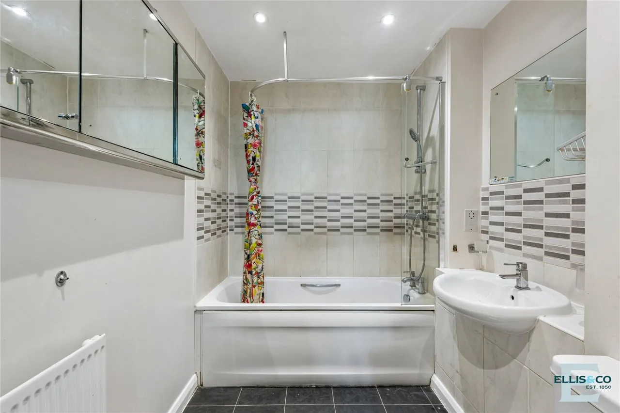 Mill Mead Road, London, N17, photo 22