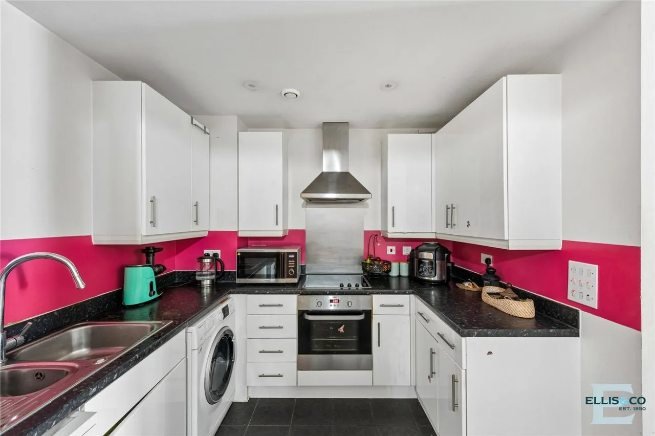 Mill Mead Road, London, N17, photo 4