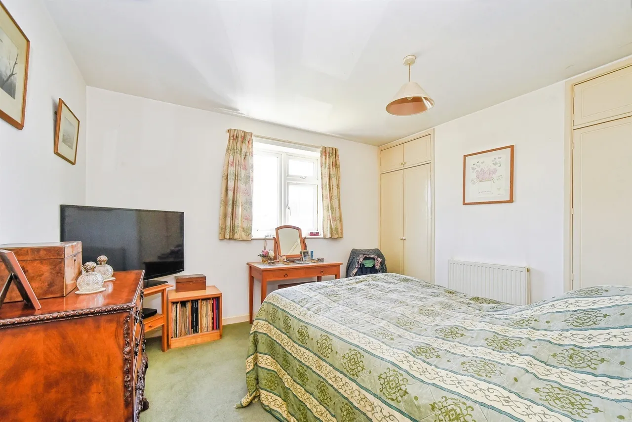 Thames Close, Cricklade, SN6, photo 10