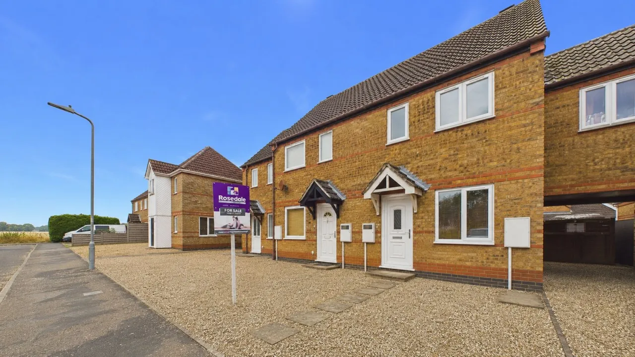 3 bed house for sale — Rosehip Road, Morton, Bourne, PE10