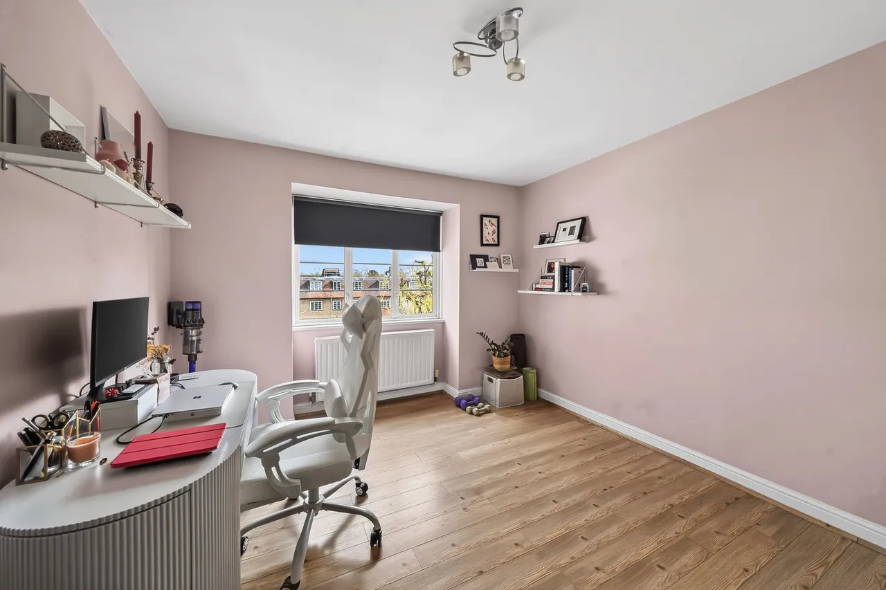 29 Denison Close, London, photo 5