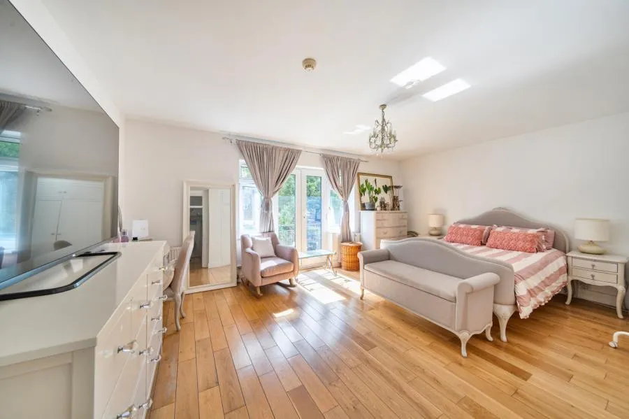 Hendon Lane, London, N3, photo 9