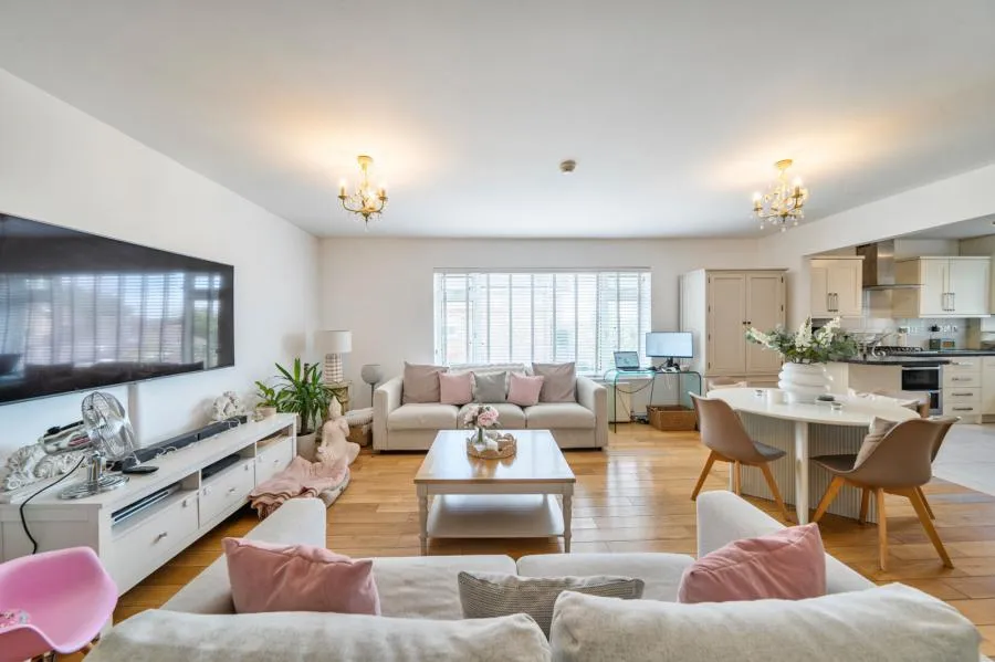 Hendon Lane, London, N3, photo 6