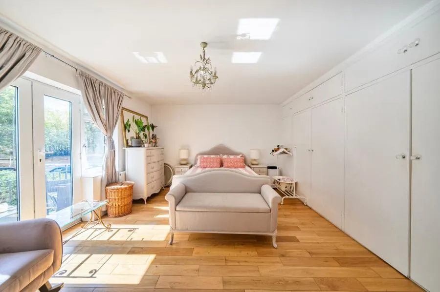 Hendon Lane, London, N3, photo 12