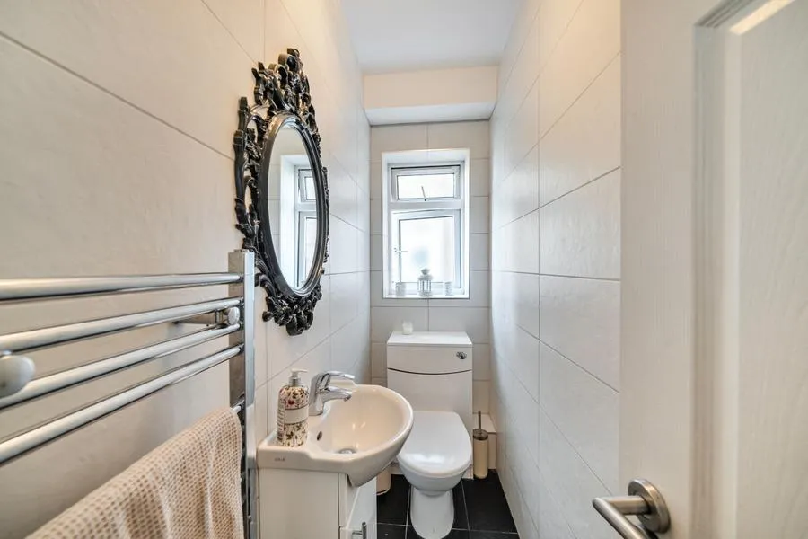 Hendon Lane, London, N3, photo 18