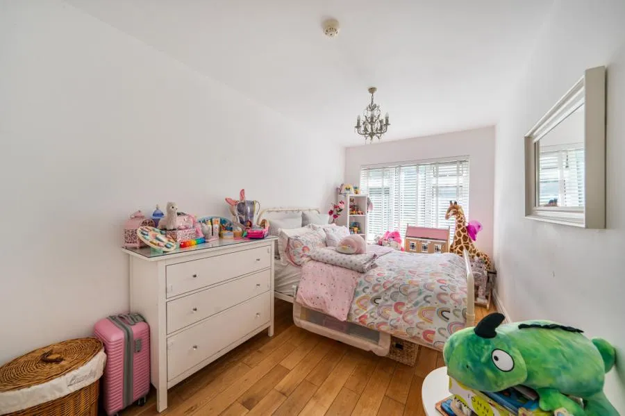 Hendon Lane, London, N3, photo 16