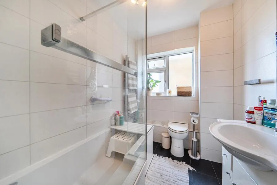 Hendon Lane, London, N3, photo 19