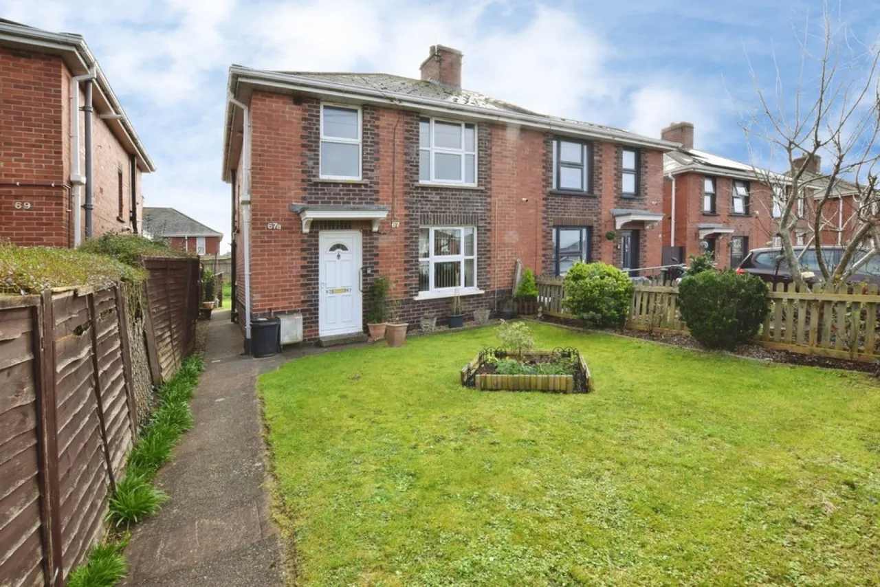 1 bed flat for sale — Burnthouse Lane