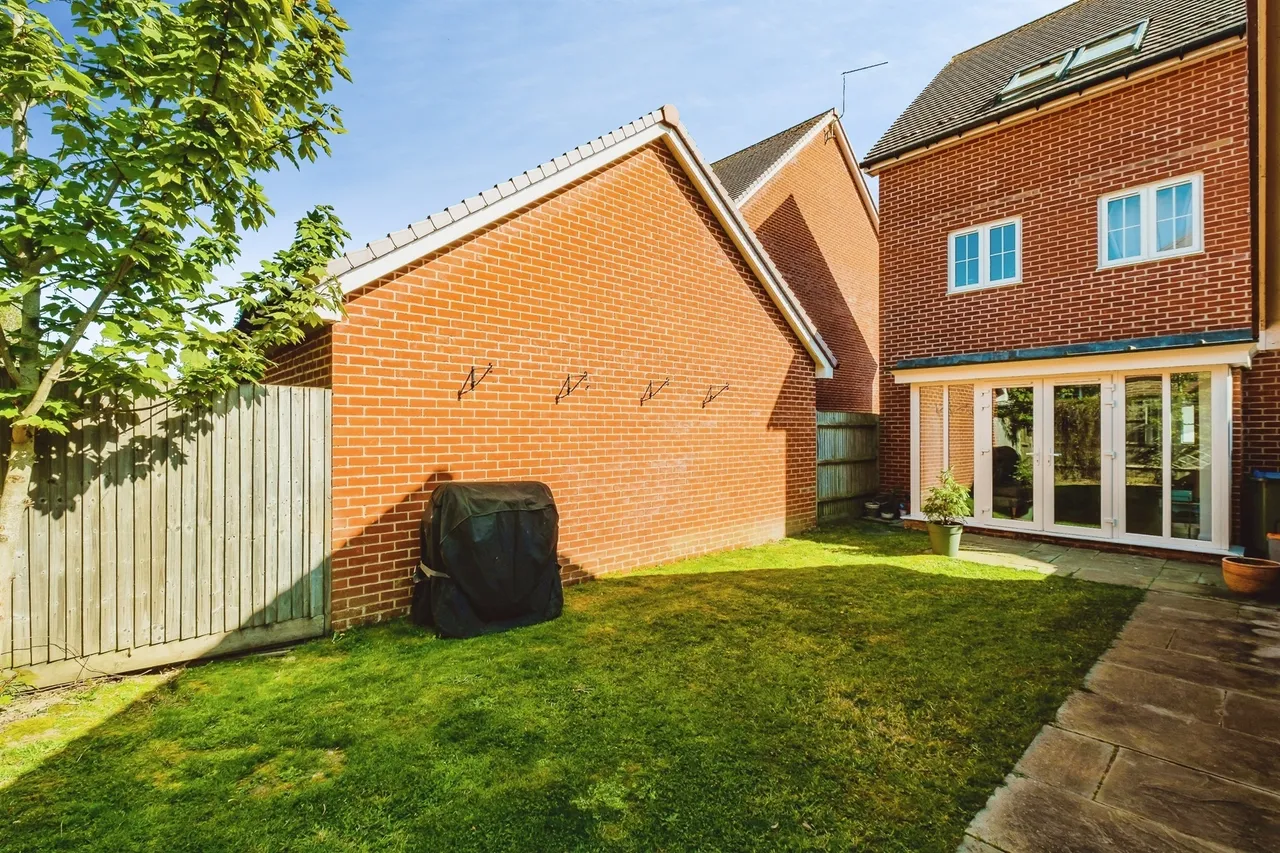 Brougham Grove, Angmering, BN16, photo 18