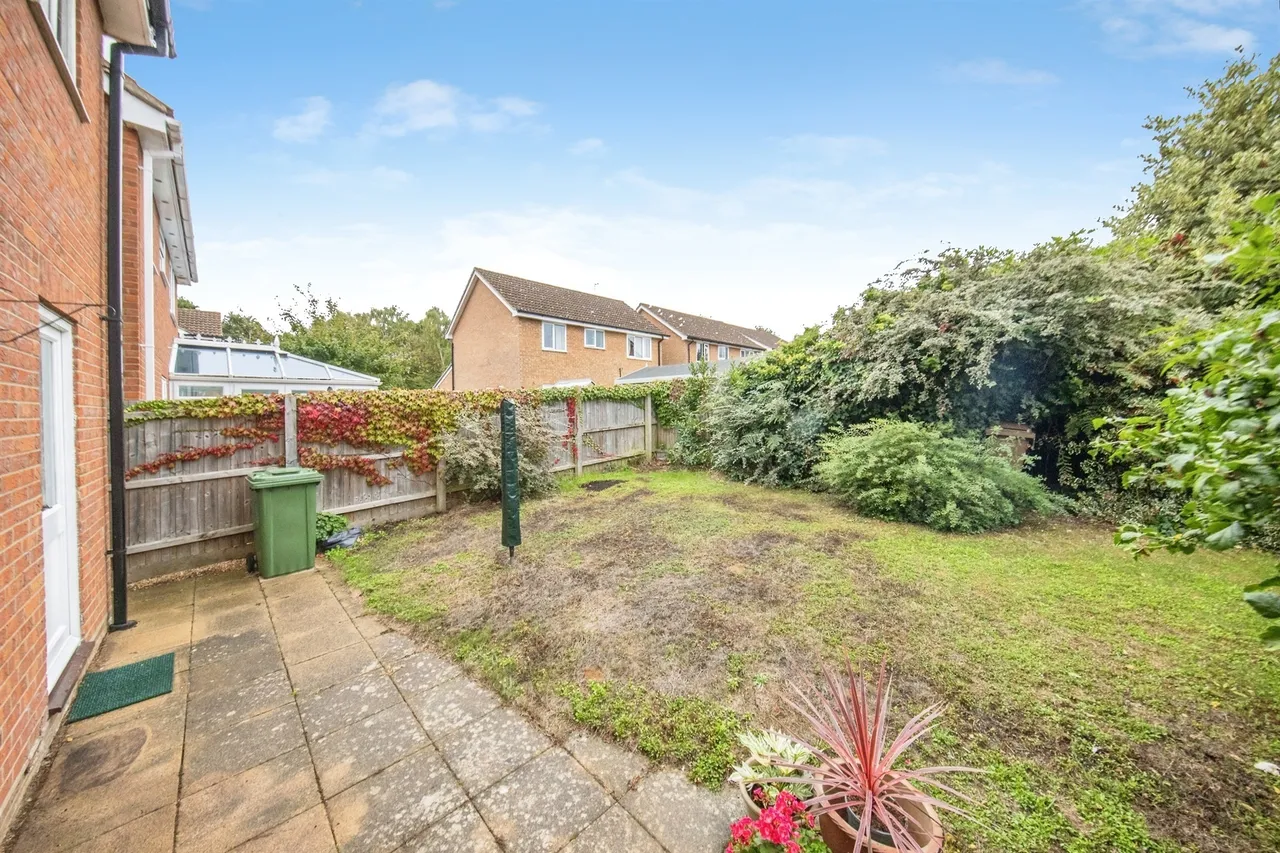 Whitethorn Road, Purdis Farm, IP3, photo 16