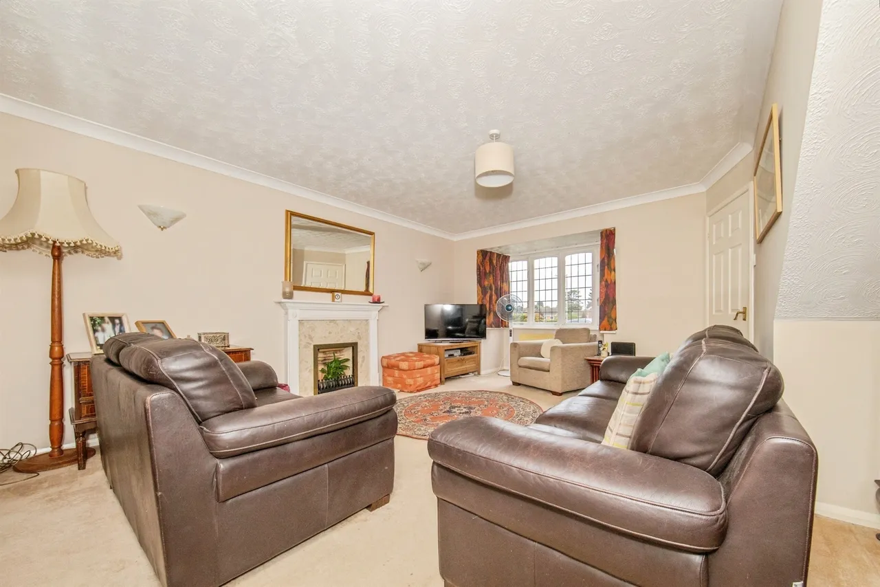 Whitethorn Road, Purdis Farm, IP3, photo 3