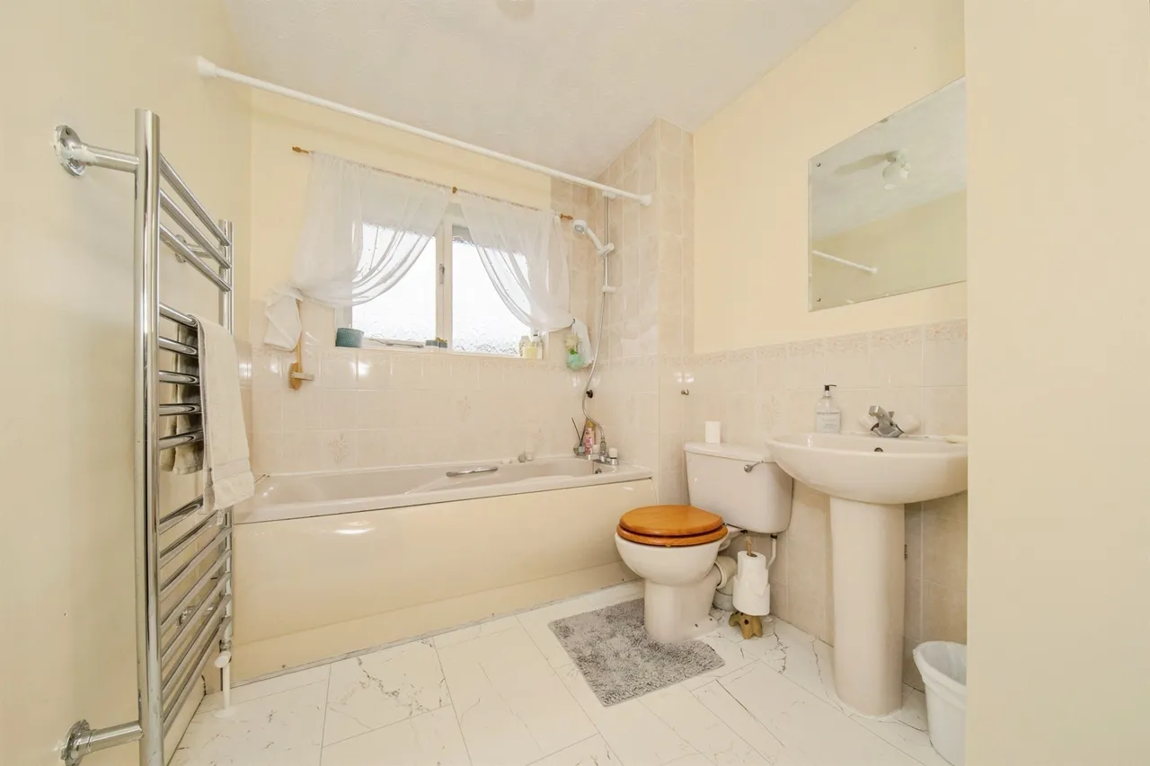 Whitethorn Road, Purdis Farm, IP3, photo 15