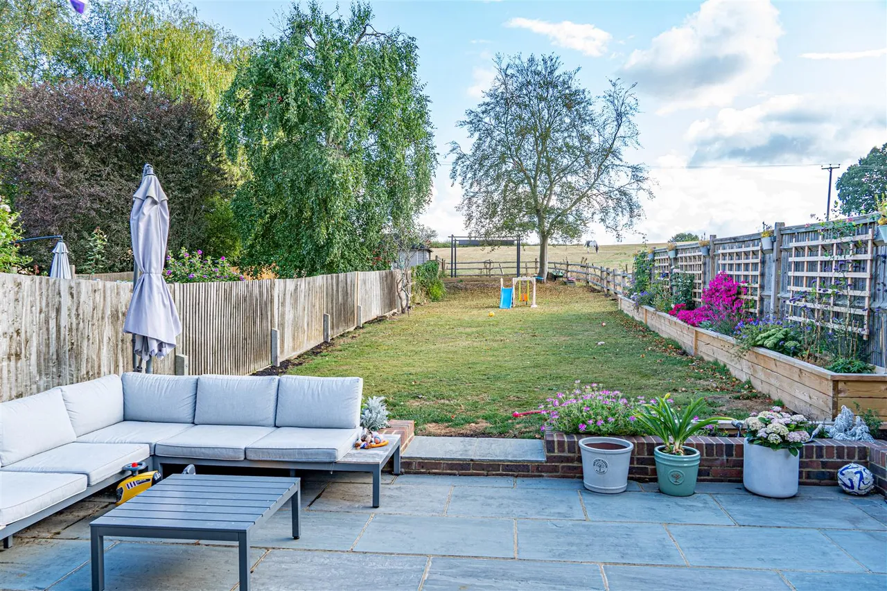 Skinners Lane, Catsfield, photo 43