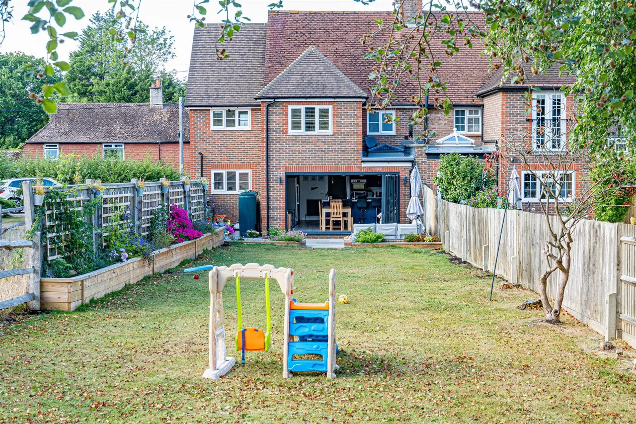 Skinners Lane, Catsfield, photo 44