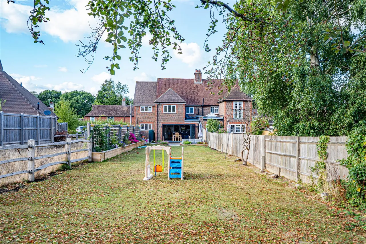 Skinners Lane, Catsfield, photo 18