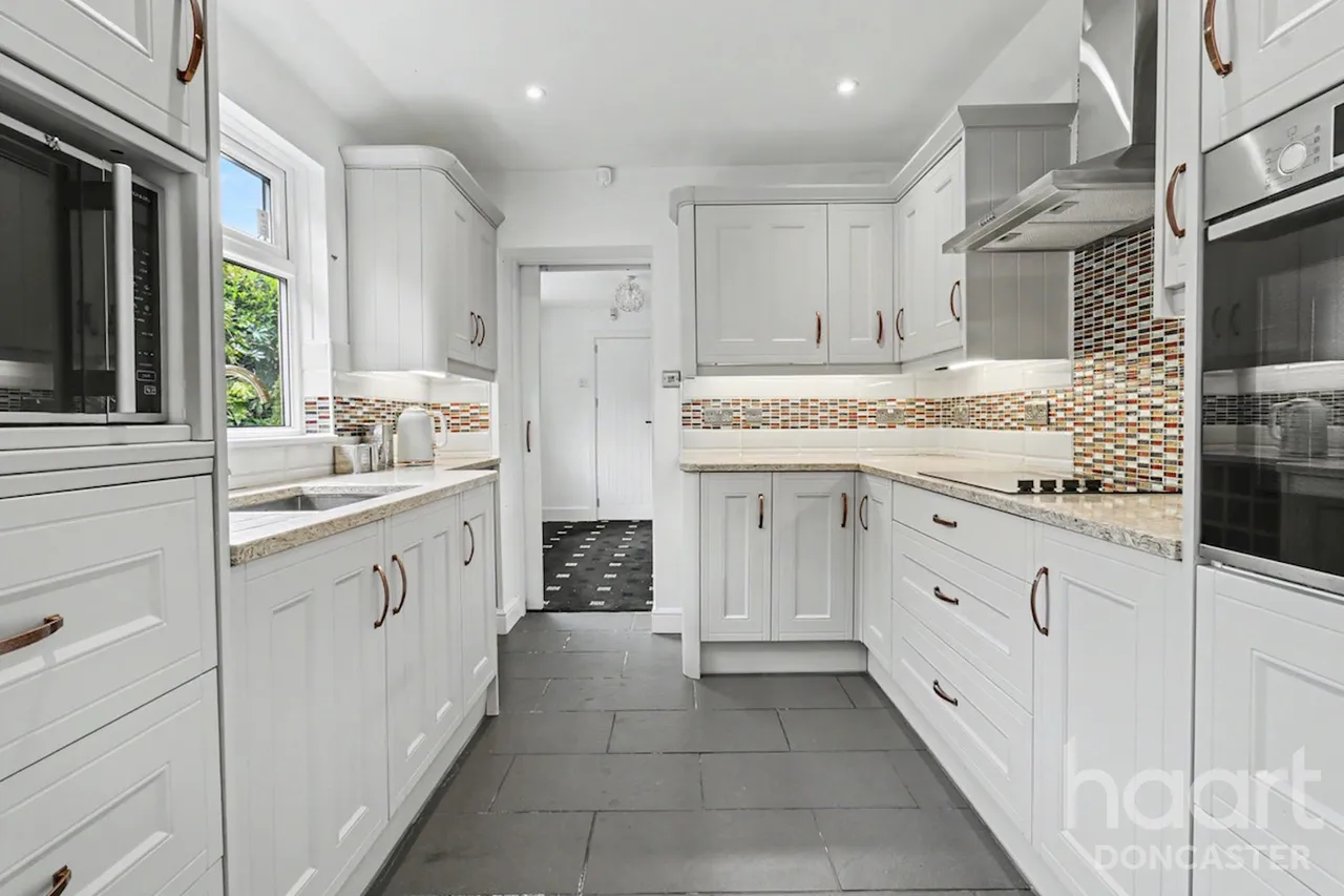 Sandall Rise, Wheatley Hills, DN2, photo 12