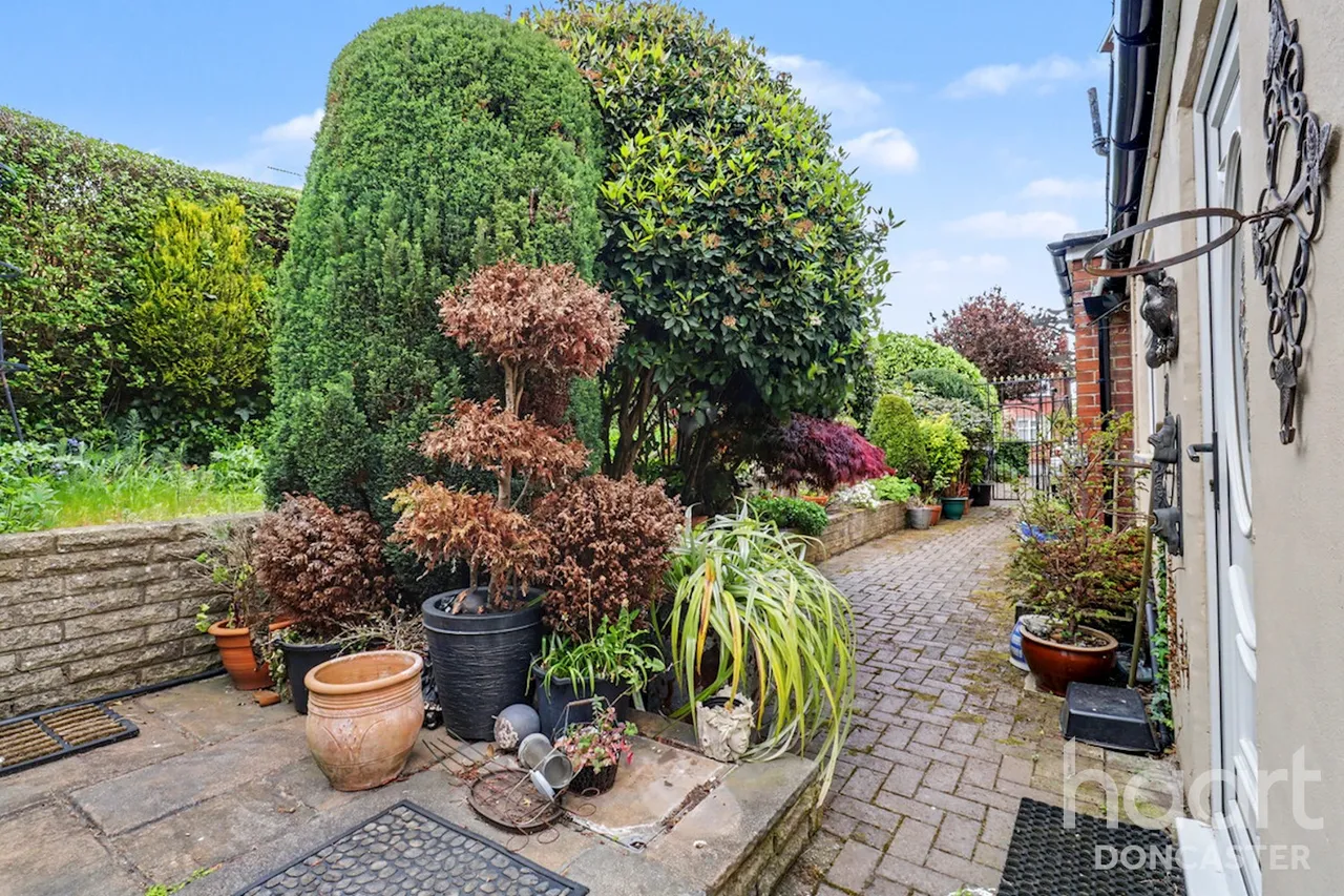 Sandall Rise, Wheatley Hills, DN2, photo 24