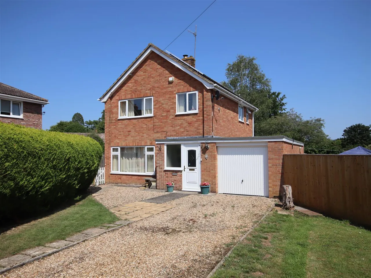 3 bed house for sale, Elm Close, Calne