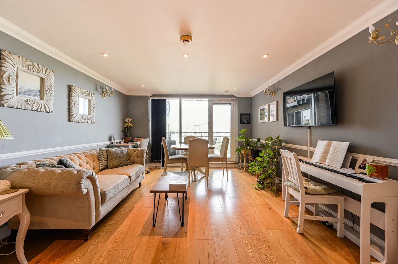 90 Greenfell Mansions, Glaisher Street, London, photo 12