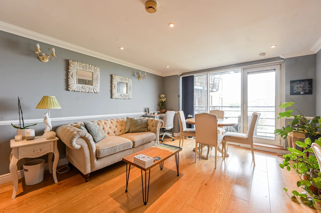90 Greenfell Mansions, Glaisher Street, London, photo 9