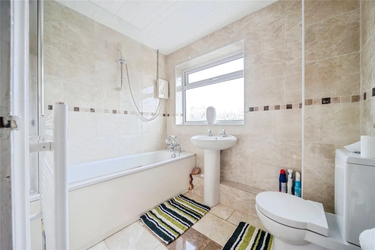 Nene Drive, Bletchley, Milton Keynes, Buckinghamshire, MK3, photo 18