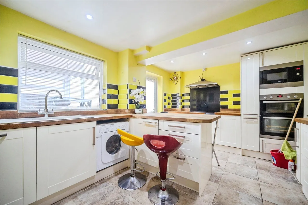 Nene Drive, Bletchley, Milton Keynes, Buckinghamshire, MK3, photo 9