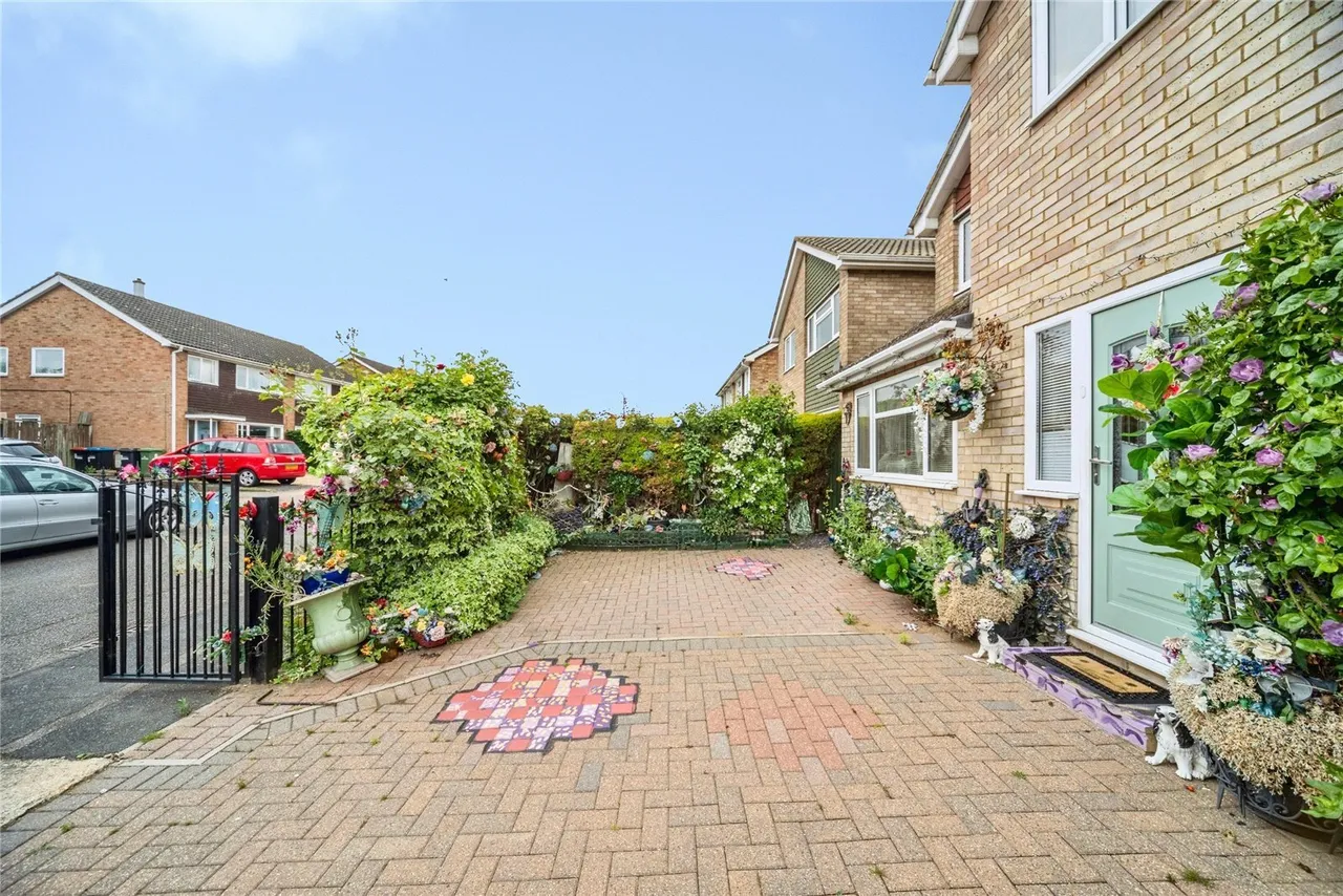 Nene Drive, Bletchley, Milton Keynes, Buckinghamshire, MK3, photo 30