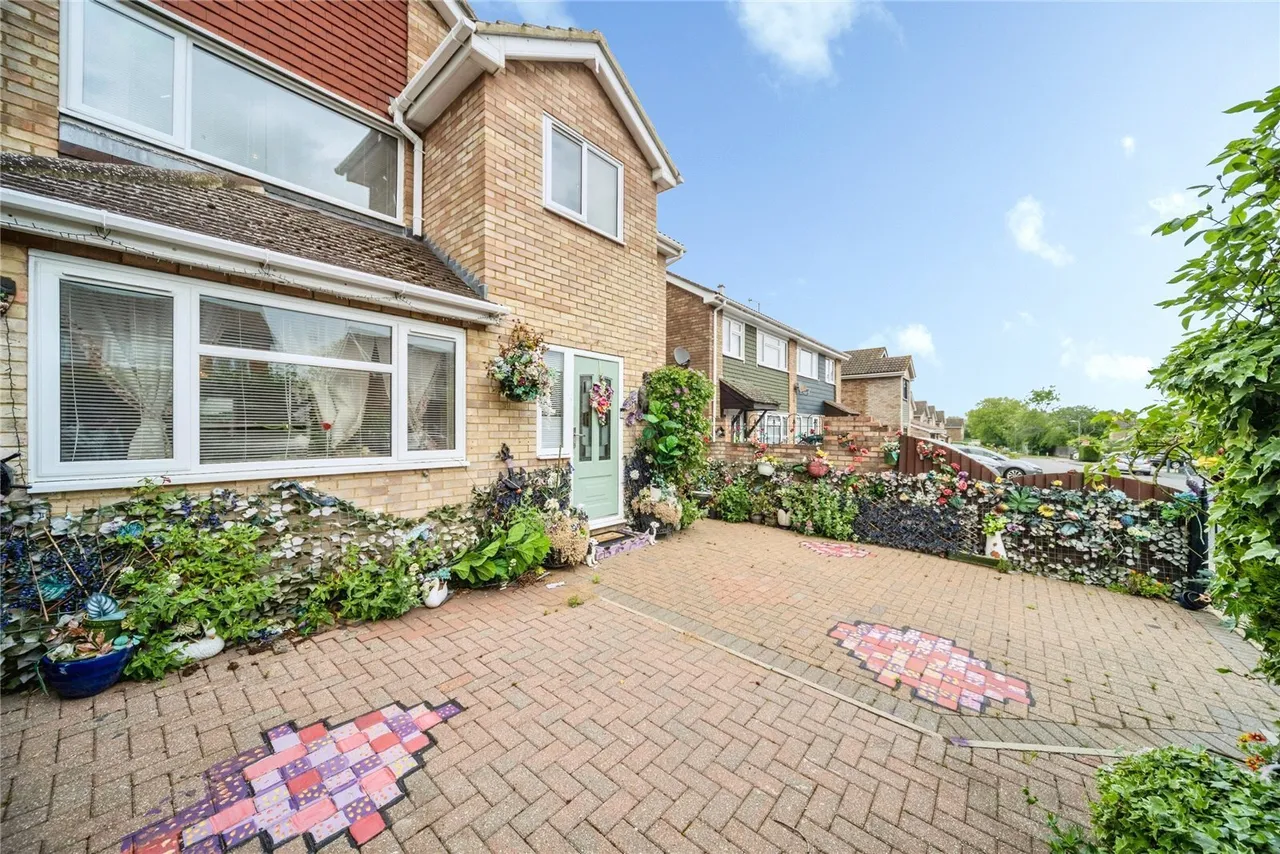 Nene Drive, Bletchley, Milton Keynes, Buckinghamshire, MK3, photo 31