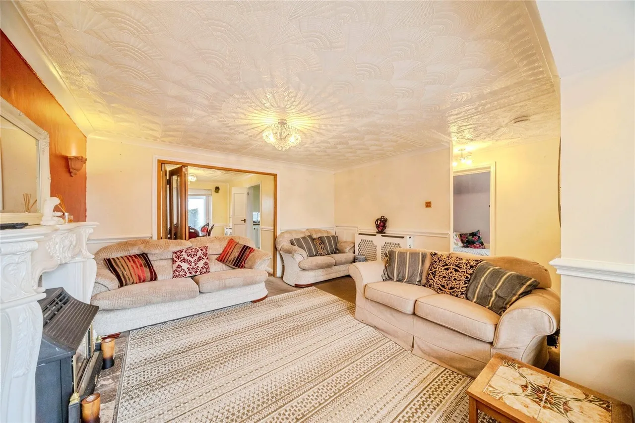 Nene Drive, Bletchley, Milton Keynes, Buckinghamshire, MK3, photo 4